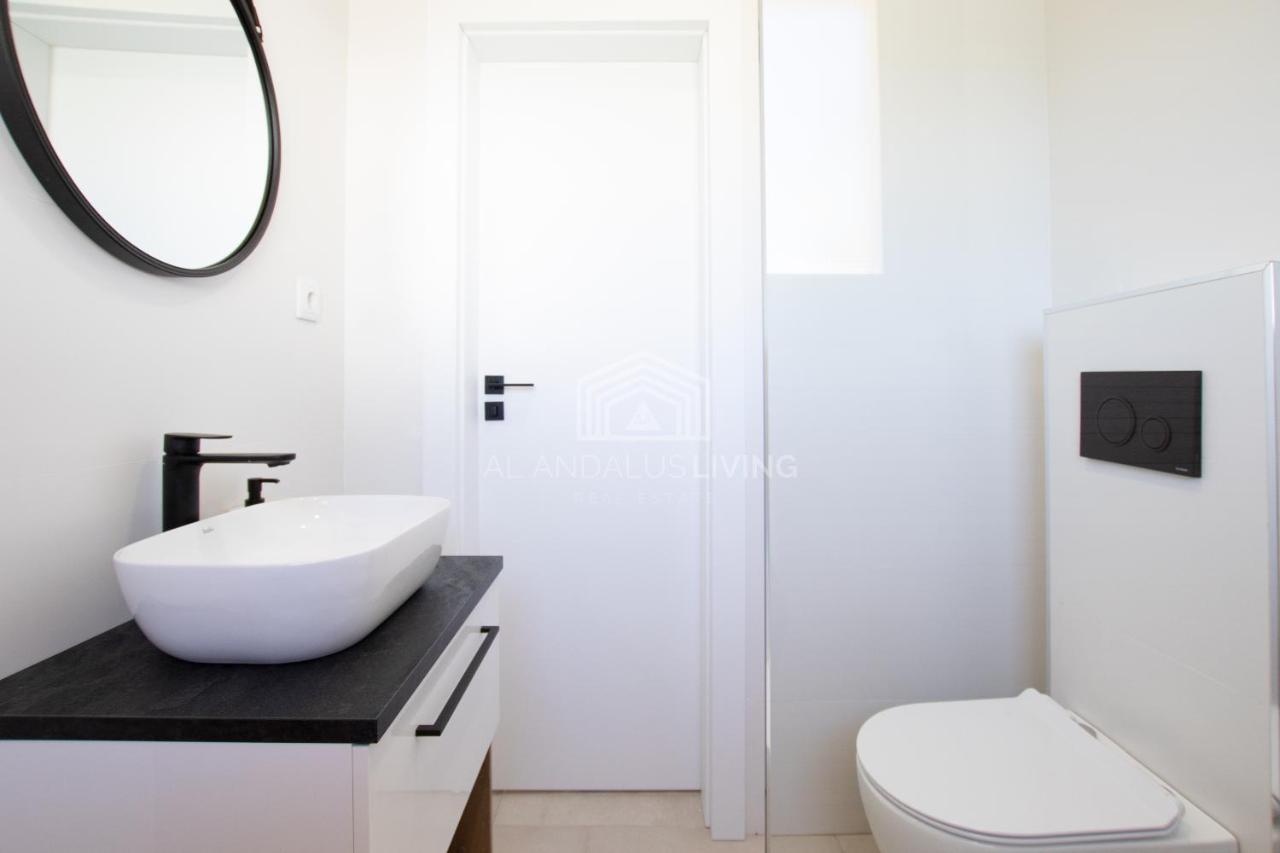 Panoramic Sea Views And Direct Access To The Beach From The Community In Torrenueva Apartment Málaga Exterior foto