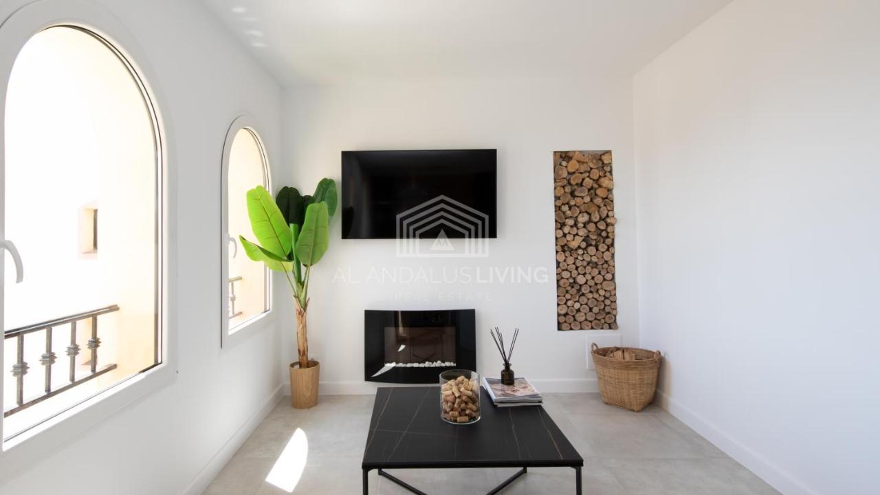 Panoramic Sea Views And Direct Access To The Beach From The Community In Torrenueva Apartment Málaga Exterior foto